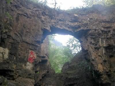 野三坡百里峡天桥的传说