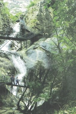 龙门天关小桥流水